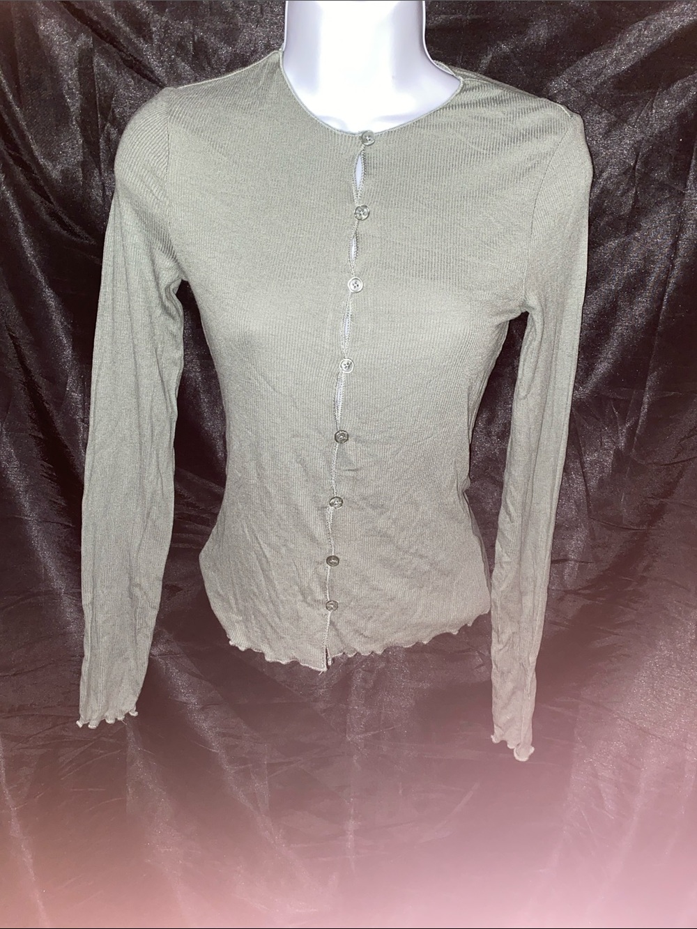 Universal Thread Olive Ribbed Button-Front Long Sleeve Top - Picture 2 of 5